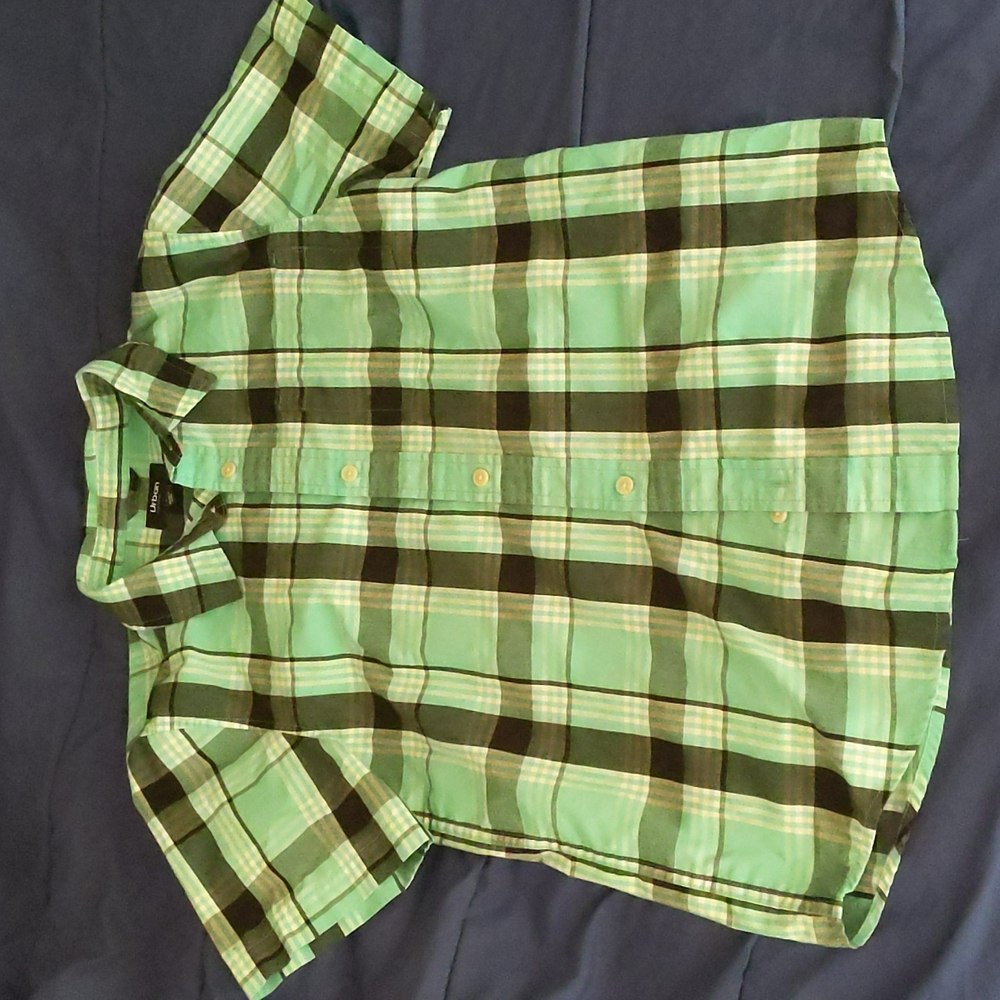 Boys button up shirt Checkered XL